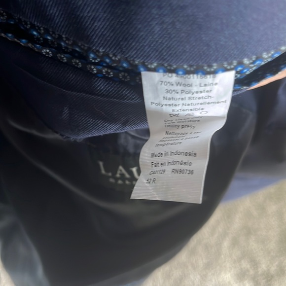 Ralph Lauren Jacket. - Picture 3 of 4